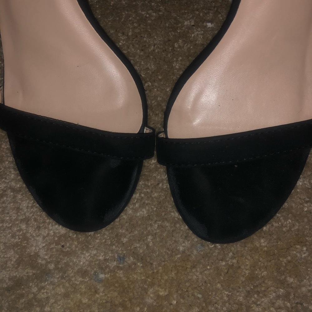 Simple Strappy Heels - Picture 4 of 4